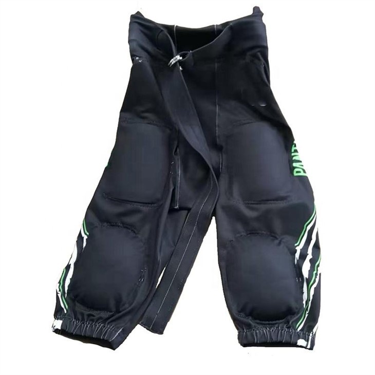 Spēcīga futbola uniforma ar labu polsterējumu